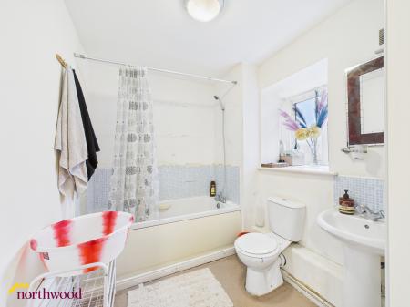 2 bedroom Flat for sale in Verney Road, Banbury, OX16