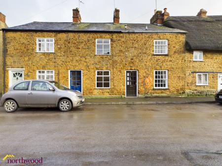 2 bedroom Cottage to let in Church Street, Bodicote, OX15