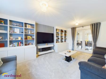 4 bedroom Detached house to let in Longdon Crescent, Bodicote, OX16