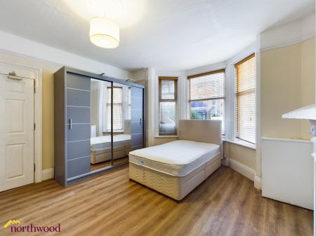 1 bedroom House share to let in Middleton Road, Banbury, OX16