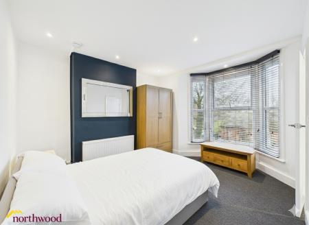 1 bedroom House share to let in High Street, Aylesbury, HP20