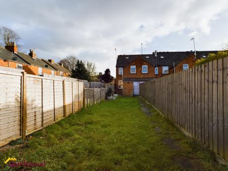 2 bedroom End of terrace house for sale in Avenue Road, Banbury, OX16