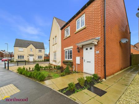 3 bedroom Semi-detached house for sale in Longford Park Road, Bodicote, OX15