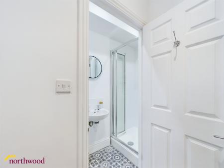 1 bedroom House share to let in West Street, Banbury, OX16