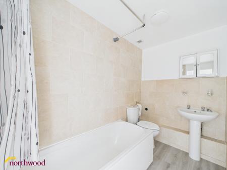 3 bedroom Terraced House to let in Angus Close, Banbury, OX16