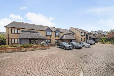 1 bedroom Flat for sale in Abyssinia Terrace, Newport, Barnstaple, EX32