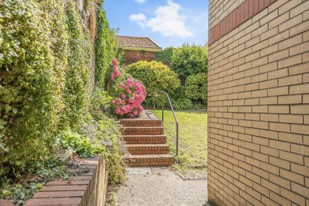 1 bedroom Flat for sale in Abyssinia Terrace, Newport, Barnstaple, EX32