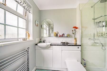 4 bedroom Detached house for sale in Lower Cross Road, Barnstaple, EX31