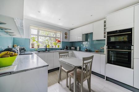 4 bedroom Detached house for sale in Lower Cross Road, Barnstaple, EX31