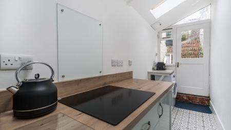 2 bedroom Terraced House for sale in New Street, Appledore, EX39