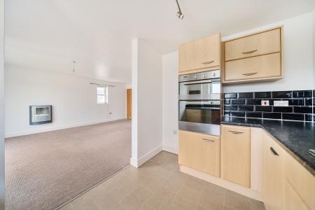 2 bedroom Flat for sale in Union Close, Bideford, EX39