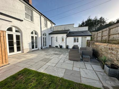 2 bedroom Mews house to let in Abbotsham Road, Bideford, EX39