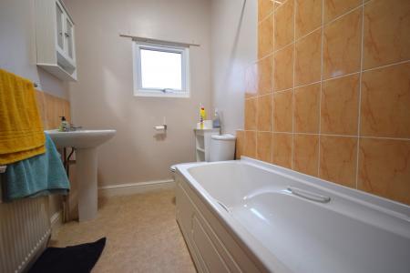 3 bedroom Terraced House to let in Higher Maudlin Street, Barnstaple, EX32