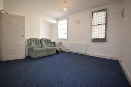 3 bedroom Flat to let in Boutport Street, Barnstaple, EX31