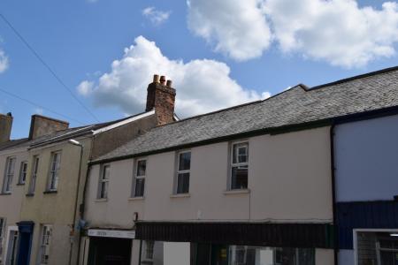 3 bedroom Flat to let in South Street, Torrington, EX38