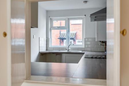 2 bedroom Terraced House for sale in Long Meadow Drive, Barnstaple, EX32