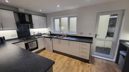 1 bedroom House share to let in New Road, South Molton, EX36