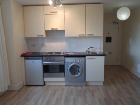 1 bedroom Studio flat to let in Skyline Plaza, Basingstoke, RG21