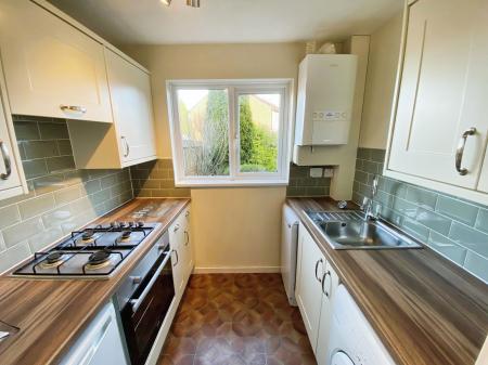 1 bedroom Semi-detached house for sale in Ketelbey Rise, Old Hatch Warren, Basingstoke, RG22