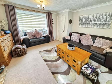4 bedroom Detached house for sale in Lapin Lane, Hatch Warren, Basingstoke, RG22