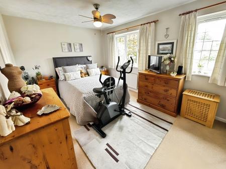 4 bedroom Detached house for sale in Lapin Lane, Hatch Warren, Basingstoke, RG22