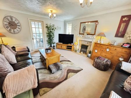 4 bedroom Detached house for sale in Lapin Lane, Hatch Warren, Basingstoke, RG22