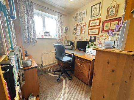 4 bedroom Detached house for sale in Lapin Lane, Hatch Warren, Basingstoke, RG22