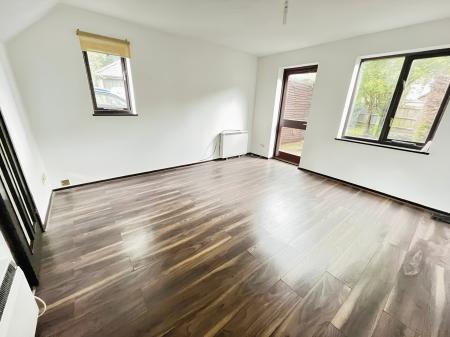 2 bedroom Terraced House for sale in Malham Gardens, Hatch Warren, Basingstoke, RG22