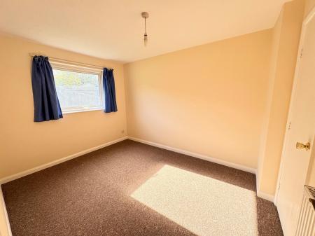1 bedroom Ground floor maisonette for sale in Stravinsky Road, Old Hatch Warren, Basingstoke, RG22
