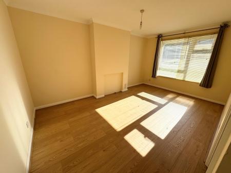1 bedroom Ground floor maisonette for sale in Stravinsky Road, Old Hatch Warren, Basingstoke, RG22