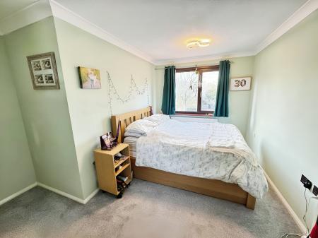 3 bedroom Terraced House for sale in Tiverton Road, Winklebury, Basingstoke, RG23