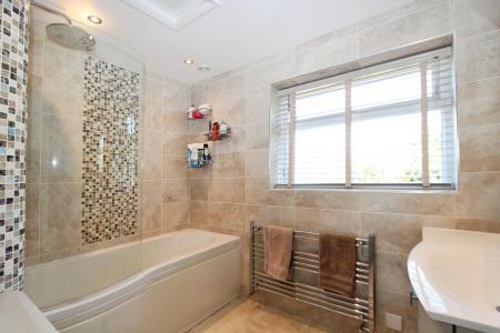 5 bedroom Detached house for sale in Vyne Road, Sherborne St John, Basingstoke, RG24