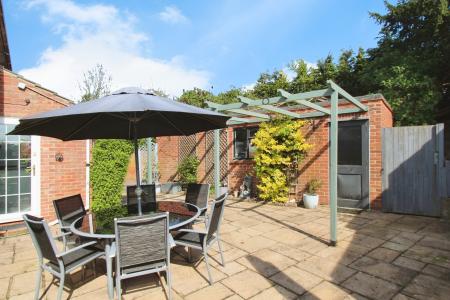 5 bedroom Detached house for sale in Vyne Road, Sherborne St John, Basingstoke, RG24