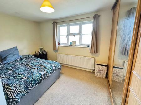 1 bedroom Flat for sale in Longacre Rise, Chineham, Basingstoke, RG24