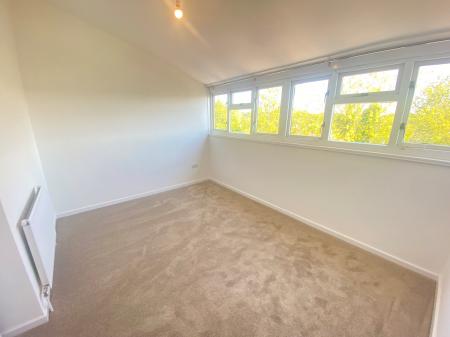 4 bedroom Terraced House to let in Malvern Close, Buckskin, Basingstoke, RG22