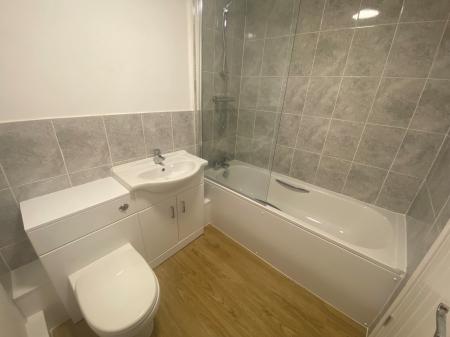 4 bedroom Terraced House to let in Malvern Close, Buckskin, Basingstoke, RG22