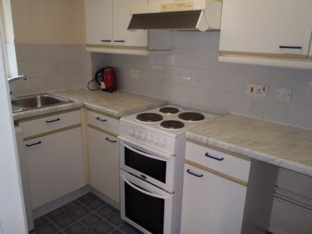 1 bedroom Flat to let in Christy Court, Tadley, RG26