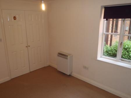 1 bedroom Flat to let in Christy Court, Tadley, RG26