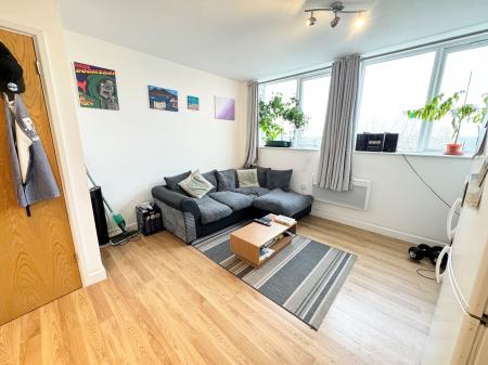 1 bedroom Flat to let in Wella House, Brighton Hill, Basingstoke, RG22