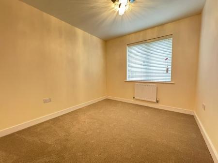 2 bedroom Flat to let in Skippetts Gardens, Viables, Basingstoke, RG21