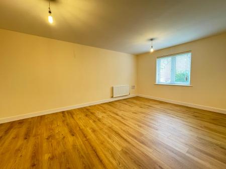 2 bedroom Flat to let in Skippetts Gardens, Viables, Basingstoke, RG21