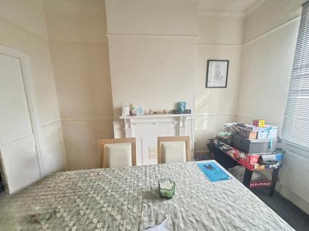 2 bedroom Terraced House for sale in Abbey Street, East Hull Villages, HU9