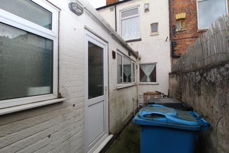 2 bedroom Terraced House for sale in Alaska Street, Hull, HU8