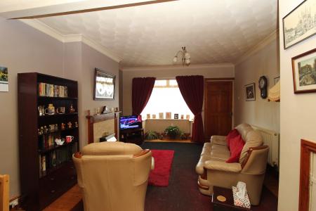 2 bedroom Terraced House for sale in Alaska Street, Hull, HU8