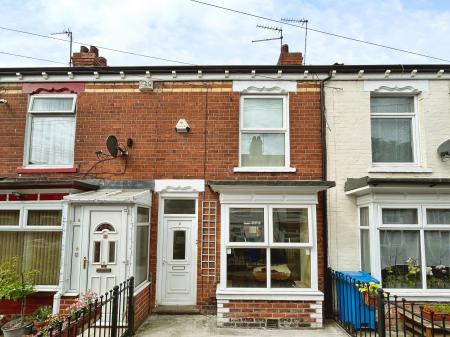 2 bedroom Terraced House for sale in Alma Avenue, Folkestone Street, Hull, HU5