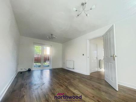 3 bedroom Semi-detached house for sale in Hainsworth Park, Hull, HU6