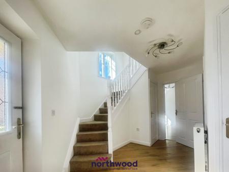 3 bedroom Semi-detached house for sale in Hainsworth Park, Hull, HU6