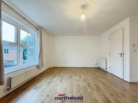 3 bedroom Town house for sale in Halecroft Park, Kingswood, Hull, HU7