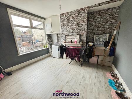 3 bedroom Terraced House for sale in Southcoates Lane, Hull, HU9