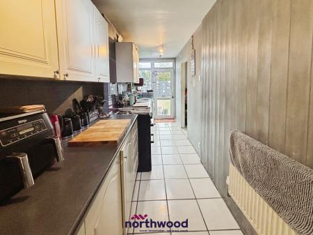 3 bedroom Terraced House for sale in Southcoates Lane, Hull, HU9